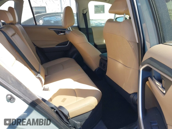 2023 Toyota RAV4 Hybrid XLE Premium z VIN JTMB6RFV8PD116502, wystawiony jako IAAI lot #41888174 z przebiegiem 19 253 mil mil oraz . Historia ofert i sprzedaży dostępna na DreamBid. Obrazek 8.