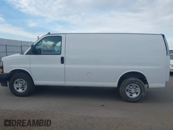2019 Chevrolet Express Cargo with VIN 1GCWGAFP1K1254216, listed as a IAAI auction lot 42434125 with 257,792 mi miles and . Bid and sale history available at DreamBid. Image 14.