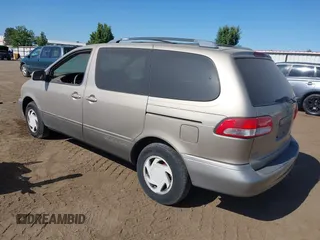 2002 Toyota Sienna LE with VIN 4T3ZF13C72U419558, listed as a IAAI auction lot 42531912 with 246,872 mi miles and . Bid and sale history available at DreamBid. Image 3.