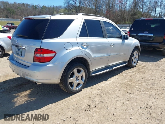 2008 Mercedes-Benz M 550 with VIN 4JGBB72E38A358537, listed as a IAAI auction lot 41822310 with 174,720 mi miles and . Bid and sale history available at carsss.com. Image 4.