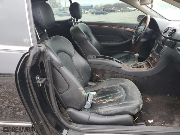 2008 Mercedes-Benz CLK-Class 3.5L with VIN WDBTK56F88F246009, listed as a Copart auction lot 43073965 with 161,324 mi miles and Salvage Title. Bid and sale history available at carsss.com. Image 10.