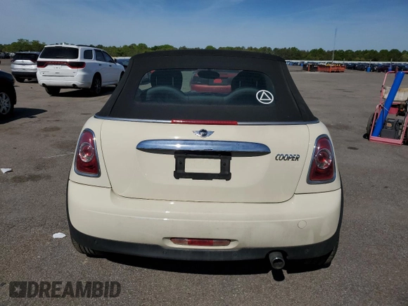 2011 MINI Convertible z VIN WMWZN3C55BT133563, wystawiony jako Copart lot #57984335 z przebiegiem 78 972 mil mil oraz Czysty tytuł • Clean title. Historia ofert i sprzedaży dostępna na DreamBid. Obrazek 6.