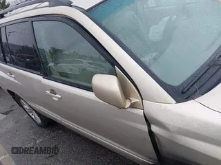 2006 Toyota Highlander z VIN JTEDW21AX60006508, wystawiony jako IAAI lot #41561183 z przebiegiem 171 196 mil mil oraz . Historia ofert i sprzedaży dostępna na DreamBid. Obrazek 13.