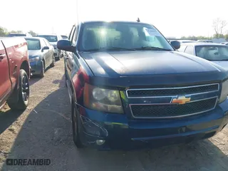 2007 Chevrolet Avalanche LS with VIN 3GNEC12027G139706, listed as a IAAI auction lot 42010094 with 240,529 mi miles. Bid and sale history available at carsss.com. Image 13.