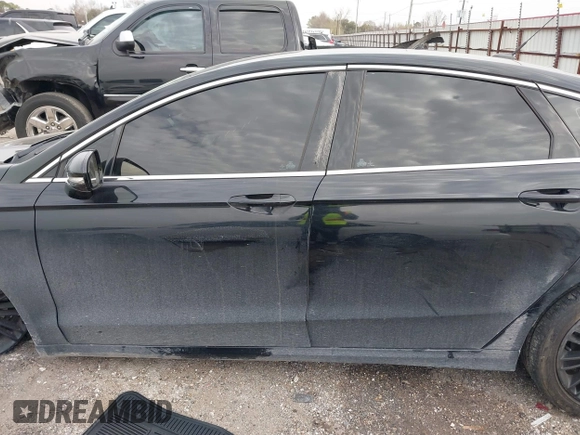 2016 Ford Fusion SE with VIN 3FA6P0H96GR327785, listed as a IAAI auction lot 41744268 with 261,319 mi miles and . Bid and sale history available at carsss.com. Image 14.