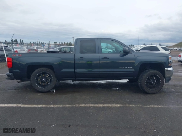 2018 Chevrolet Silverado 1500 LT with VIN 1GCVKREH7JZ268186, listed as a IAAI auction lot 41484090 with 153,392 mi miles. Bid and sale history available at carsss.com. Image 13.