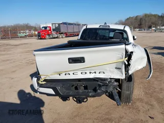 2021 Toyota Tacoma 4WD SR5 with VIN 3TYDZ5BN3MT001860, listed as a IAAI auction lot 41269423 with 23,378 mi miles. Bid and sale history available at carsss.com. Image 16.