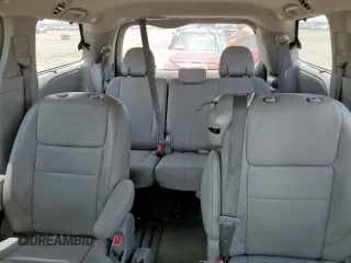 2018 Toyota Sienna XLE Auto Access Seat with VIN 5TDYZ3DC3JS937714, listed as a Copart auction lot 57392425 with 212,231 mi miles and Salvage title. Bid and sale history available at DreamBid. Image 10.