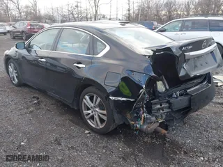 2013 Nissan Altima 3.5 SL with VIN 1N4BL3AP1DC118307, listed as a IAAI auction lot 41235680 with 131,079 mi miles. Bid and sale history available at carsss.com. Image 3.
