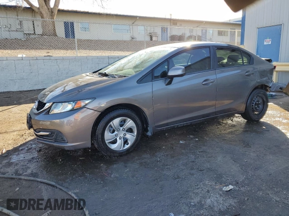 2013 Honda Civic LX z VIN 2HGFB2F55DH547318, wystawiony jako Copart lot #88117425 z przebiegiem 130 428 mil mil oraz Szkoda całkowita • Salvage title. Historia ofert i sprzedaży dostępna na DreamBid. Obrazek 1.