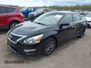 2015 Nissan Altima 2.5 SV with VIN 1N4AL3AP7FC582717, listed as a IAAI auction lot 42073631 with 137,788 mi miles. Bid and sale history available at carsss.com. Image 17.