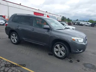 2008 Toyota Highlander Sport with VIN JTEES43A582068687, listed as a IAAI auction lot 42358242 with 137,099 mi miles and . Bid and sale history available at DreamBid. Image 1.