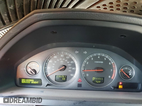 2004 Volvo XC90 with VIN YV1CZ59H041064980, listed as a Copart auction lot 45507195 with 236,261 mi miles and Salvage Title. Bid and sale history available at carsss.com. Image 9.