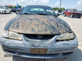 1995 Ford Mustang with VIN 1FALP4443SF210871, listed as a Copart auction lot 61627625 with 132,696 mi miles and Clean title. Bid and sale history available at DreamBid. Image 5.