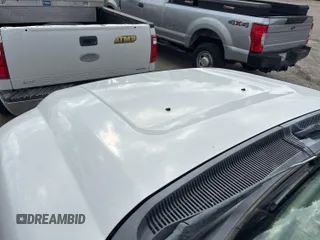 2011 Ford F-250 XL z VIN 1FT7W2B64BEC17079, wystawiony jako IAAI lot #42890662 z przebiegiem 106 522 mil mil oraz . Historia ofert i sprzedaży dostępna na DreamBid. Obrazek 19.
