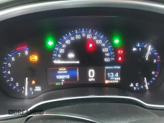 2015 Cadillac SRX z VIN 3GYFNAE37FS597695, wystawiony jako IAAI lot #42184666 z przebiegiem 106 210 mil mil oraz . Historia ofert i sprzedaży dostępna na DreamBid. Obrazek 7.
