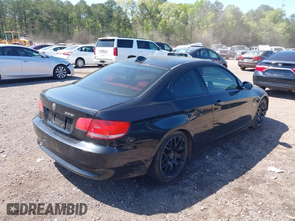 2009 BMW 3 Series 328i with VIN WBAWB33509P138474, listed as a IAAI auction lot 41992328 with 177,613 mi miles. Bid and sale history available at carsss.com. Image 4.
