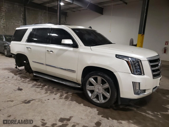 2015 Cadillac Escalade Luxury with VIN 1GYS4BKJ9FR157930, listed as a Copart auction lot 71779094 with 121,077 mi miles and Salvage Title. Bid and sale history available at carsss.com. Image 4.