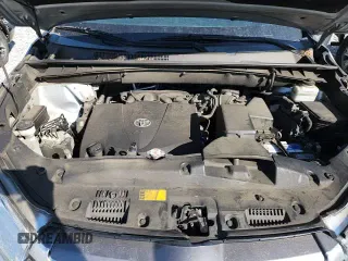 2018 Toyota Highlander LE with VIN 5TDBZRFHXJS484743, listed as a Copart auction lot 62063905 with 145,110 mi miles and Salvage title. Bid and sale history available at DreamBid. Image 14.