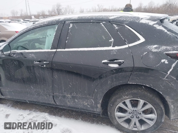 2023 Mazda CX-30 S Preferred z VIN 3MVDMBCM5PM538960, wystawiony jako IAAI lot #41273300 z przebiegiem 22 846 mil mil oraz . Historia ofert i sprzedaży dostępna na DreamBid. Obrazek 14.