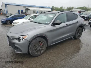 2019 Alfa Romeo Stelvio z VIN ZASPAKAN3K7C71752, wystawiony jako Copart lot #56710515 z przebiegiem 31 537 mil mil oraz Szkoda całkowita • Salvage title. Historia ofert i sprzedaży dostępna na DreamBid. Obrazek 1.