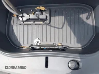 2024 Tesla Model 3 z VIN 5YJ3E1EAXRF864719, wystawiony jako IAAI lot #42129944 z przebiegiem 3 776 mil mil oraz . Historia ofert i sprzedaży dostępna na DreamBid. Obrazek 10.