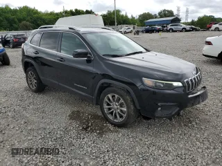 2020 Jeep Cherokee Latitude Plus z VIN 1C4PJLLB6LD552528, wystawiony jako Copart lot #54622145 z przebiegiem 65 438 mil mil oraz Szkoda całkowita • Salvage title. Historia ofert i sprzedaży dostępna na DreamBid. Obrazek 4.