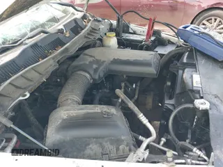 2018 Ram 1500 SLT z VIN 1C6RR6GG5JS119341, wystawiony jako IAAI lot #42445806 z przebiegiem 244 517 mil mil oraz . Historia ofert i sprzedaży dostępna na DreamBid. Obrazek 15.