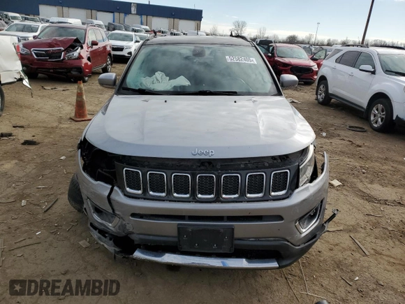 2018 Jeep Compass Limited with VIN 3C4NJDCB4JT200410, listed as a Copart auction lot 52582405 with 92,182 mi miles and Salvage title. Bid and sale history available at DreamBid. Image 5.