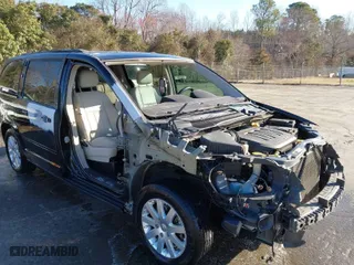 2015 Chrysler Town & Country Touring with VIN 2C4RC1BG1FR609174, listed as a IAAI auction lot 41527536 with 168,818 mi miles. Bid and sale history available at carsss.com. Image 6.
