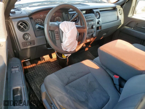2013 Ford F-150 XL with VIN 1FTMF1CF4DFB44109, listed as a Copart auction lot 58445735 with 139,336 mi miles and Salvage title. Bid and sale history available at DreamBid. Image 8.