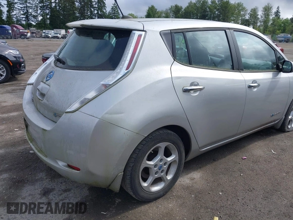 2013 Nissan LEAF SL z VIN 1N4AZ0CP9DC405951, wystawiony jako IAAI lot #42406663 z przebiegiem 60 910 mil mil oraz . Historia ofert i sprzedaży dostępna na DreamBid. Obrazek 6.