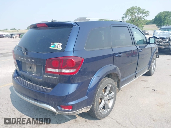 2017 Dodge Journey Crossroad Plus z VIN 3C4PDDGG1HT575137, wystawiony jako IAAI lot #42382664 z przebiegiem 104 840 mil mil oraz . Historia ofert i sprzedaży dostępna na DreamBid. Obrazek 4.