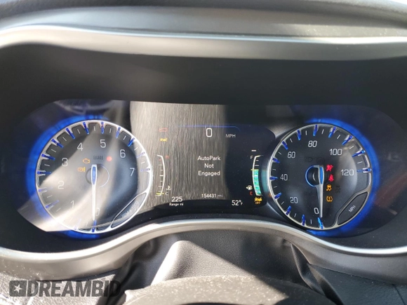 2021 Chrysler Pacifica Touring L with VIN 2C4RC1BGXMR532883, listed as a Copart auction lot 50173485 with 154,431 mi miles and Salvage Title. Bid and sale history available at DreamBid. Image 9.