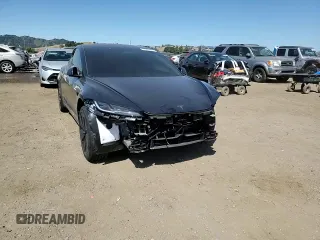 2025 Tesla Model 3 Long Range with VIN 5YJ3E1EA9SF910112, listed as a Copart auction lot 57993525 with 4,645 mi miles and Salvage title. Bid and sale history available at DreamBid. Image 14.
