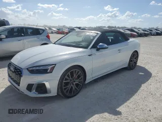 2023 Audi S5 Premium Plus z VIN WAUY4GF58PN007050, wystawiony jako Copart lot #75691014 z przebiegiem 388 mil mil oraz Nie do naprawy. Historia ofert i sprzedaży dostępna na DreamBid. Obrazek 1.