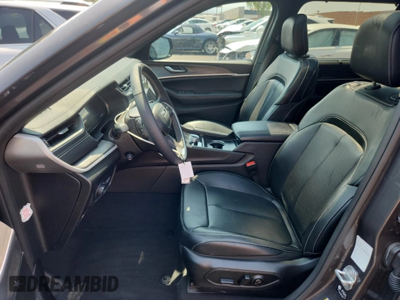 2024 Jeep Grand Cherokee Limited with VIN 1C4RJKBG1R8603337, listed as a Copart auction lot 64798465 with 19,212 mi miles and Clean title. Bid and sale history available at DreamBid. Image 7.