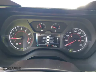 2018 Chevrolet Camaro 2LT with VIN 1G1FD1RS7J0160296, listed as a IAAI auction lot 41359225 with 35,431 mi miles. Bid and sale history available at carsss.com. Image 7.