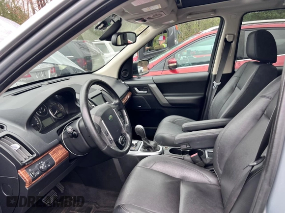 2009 Land Rover LR2 HSE with VIN SALFT24N59H146579, listed as a Copart auction lot 49926905 with 97,826 mi miles and Clean title. Bid and sale history available at DreamBid. Image 5.
