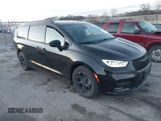 2021 Chrysler Pacifica Hybrid Limited z VIN 2C4RC1S78MR521915, wystawiony jako IAAI lot #41148903 z przebiegiem 35 000 mil mil oraz . Historia ofert i sprzedaży dostępna na DreamBid. Obrazek 1.