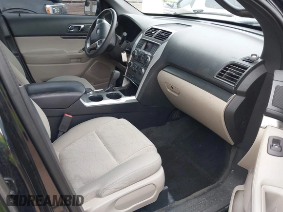2014 Ford Explorer with VIN 1FM5K8B85EGB34739, listed as a IAAI auction lot 41405623 with 196,183 mi miles and . Bid and sale history available at carsss.com. Image 5.