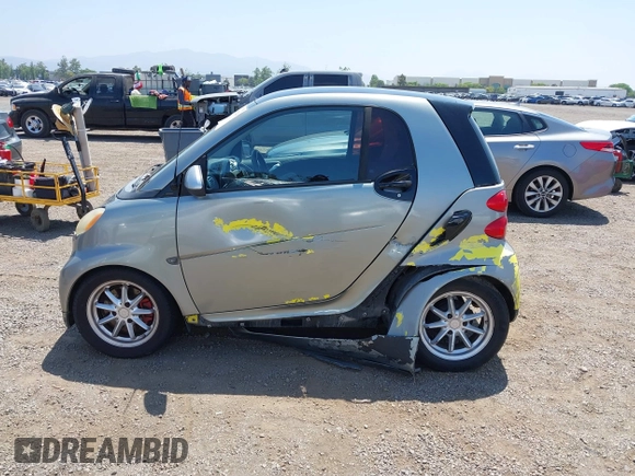 2008 Smart fortwo Pure with VIN WMEEJ31X08K139496, listed as a IAAI auction lot 42467749 with 108,787 mi miles and . Bid and sale history available at DreamBid. Image 14.