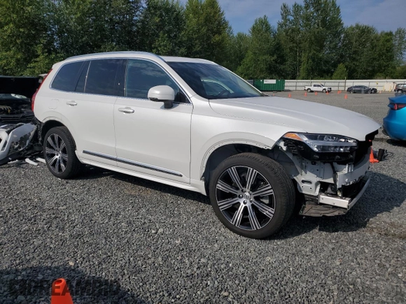 2022 Volvo XC90 Inscription with VIN YV4A22PL8N1813921, listed as a Copart auction lot 62030985 with 35,911 mi miles and Salvage title. Bid and sale history available at DreamBid. Image 4.