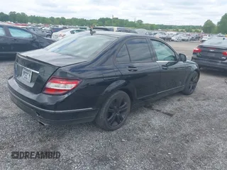 2009 Mercedes-Benz C 300 Sport z VIN WDDGF81X39F225925, wystawiony jako IAAI lot #42191409 z przebiegiem 130 069 mil mil oraz . Historia ofert i sprzedaży dostępna na DreamBid. Obrazek 4.