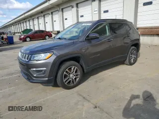2017 Jeep Compass Latitude z VIN 3C4NJDBB7HT651763, wystawiony jako Copart lot #55028475 z przebiegiem 46 504 mil mil oraz Szkoda całkowita • Salvage title. Historia ofert i sprzedaży dostępna na DreamBid. Obrazek 1.
