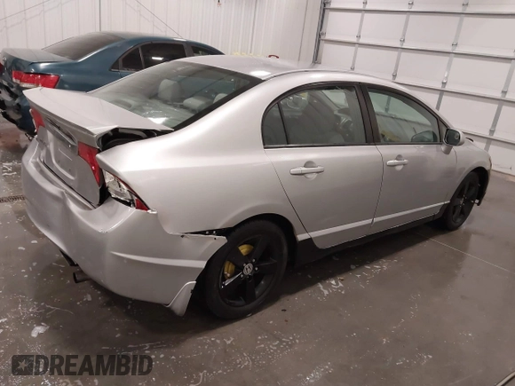 2009 Honda Civic LX z VIN 2HGFA16559H320179, wystawiony jako IAAI lot #41793459 z przebiegiem 172 878 mil mil oraz . Historia ofert i sprzedaży dostępna na DreamBid. Obrazek 4.