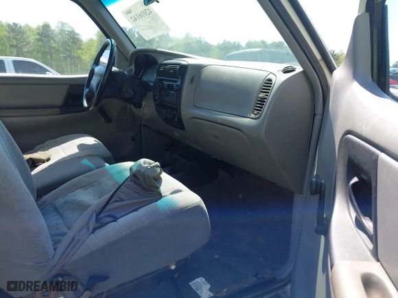 1997 Ford Ranger Splash with VIN 1FTCR14U1VPA69767, listed as a IAAI auction lot 42016142 with 261,438 mi miles. Bid and sale history available at carsss.com. Image 5.