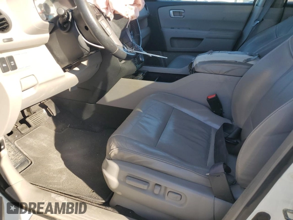 2011 Honda Pilot Touring z VIN 5FNYF3H96BB042635, wystawiony jako Copart lot #50275155 z przebiegiem 177 450 mil mil oraz Szkoda całkowita • Salvage title. Historia ofert i sprzedaży dostępna na DreamBid. Obrazek 7.