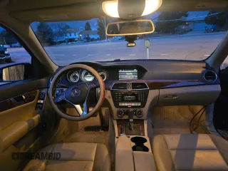 2012 Mercedes-Benz C 300 Sport z VIN WDDGF8BB3CR193809, wystawiony jako Copart lot #51398125 z przebiegiem 178 950 mil mil oraz Szkoda całkowita • Salvage title. Historia ofert i sprzedaży dostępna na DreamBid. Obrazek 9.