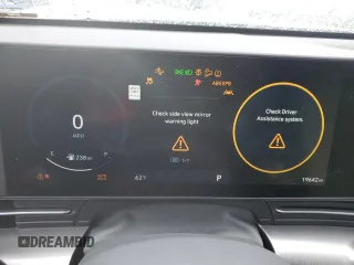 2024 Hyundai Kona Limited with VIN KM8HECA31RU083275, listed as a Copart auction lot 46590375 with 19,642 mi miles and Non Repairable. Bid and sale history available at carsss.com. Image 9.
